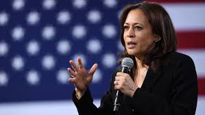 Ibintu 20 utari uzi  kuri Kamala Harris umugore ugiye kwiyamamariza kuyobora Amerika