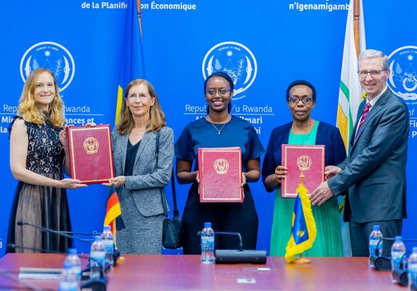 U Rwanda rwahawe miliyari 22 Frw azifashishwa mu guteza imbere ibyaro