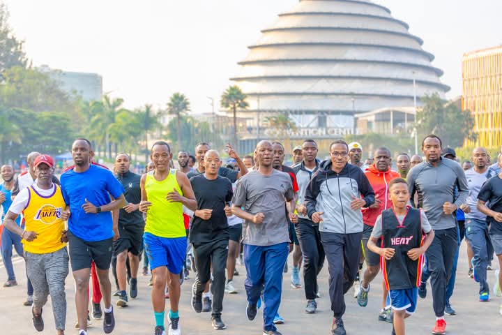 NCDA na Rwanda Revenue bifashishije CarFreeDay mu bukangurambaga