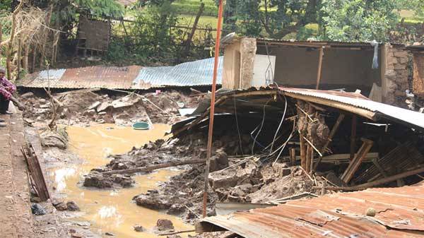 Imvura yo mu mpeshyi imaze kwica 5, izageza ku wa kabiri-Meteo