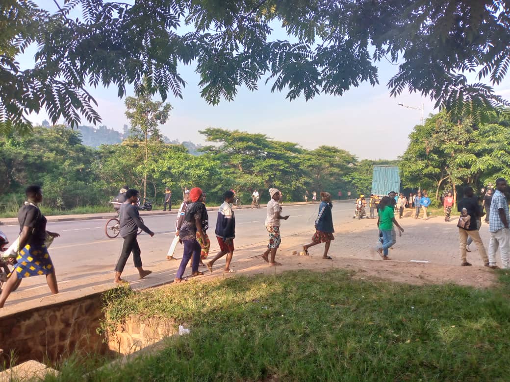 Muri zone y’inganda i Kigali bakomeje gusaba bisi zabarinda amabandi